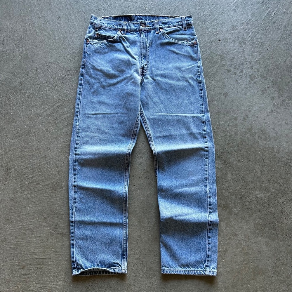 Vintage Levis 505 Jeans Size 34x30 Blue Light Wash Denim Regular Straight Leg